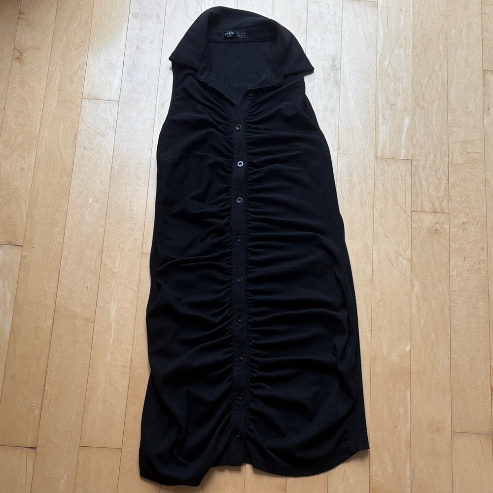 SHEIN Black Ribbed Collar Top